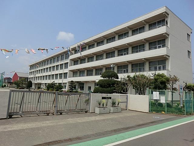 Primary school. 634m until Ayase City Ochiai Elementary School