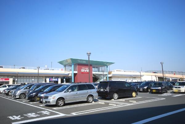 Shopping centre. Convenient Frespo Ayase to about 200m in shopping!