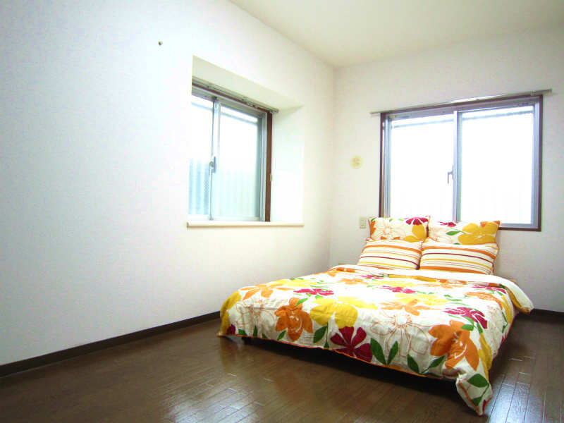 Living and room.  ※ Model is room