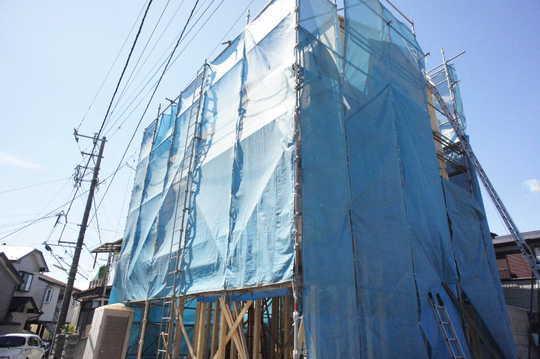 Kitchen. Face-to-face kitchen living room overlooking