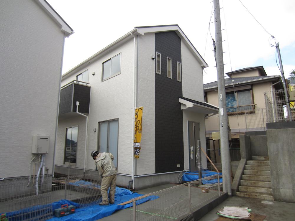 Local appearance photo. Living with a Japanese-style 4 Building ・ We completed