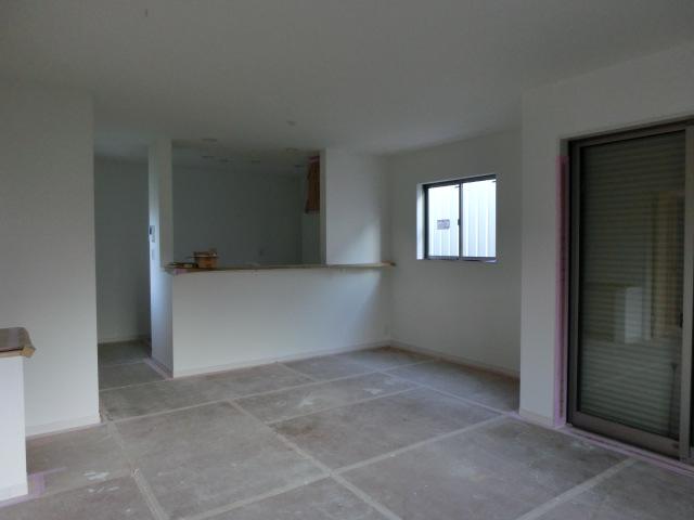 Living. Local (10 May 2013) Shooting