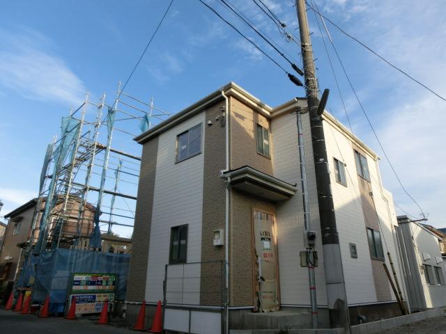 Local appearance photo. Local (10 May 2013) Shooting