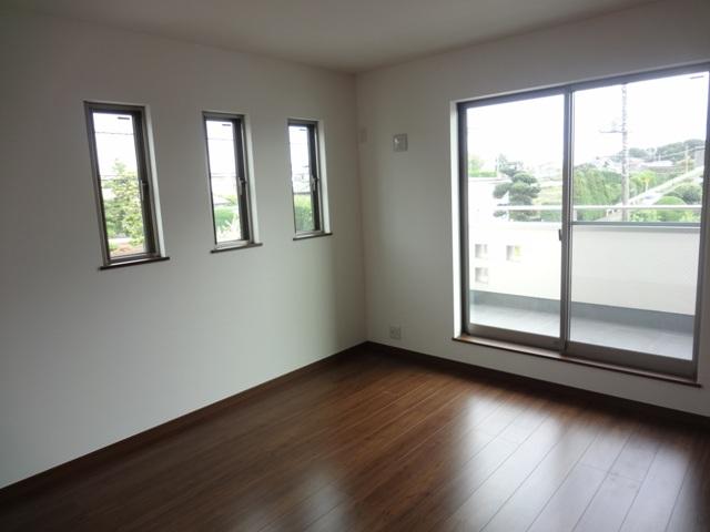 Non-living room. Indoor (September 2013) Shooting