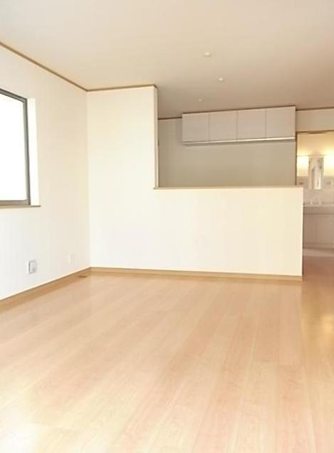 Living. Same specifications