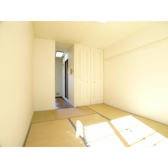 Living and room. Day of the Japanese-style room 6 tatami