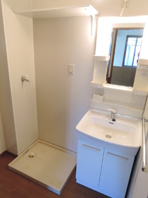 Washroom. Washroom / Wash basin ・ Laundry Area