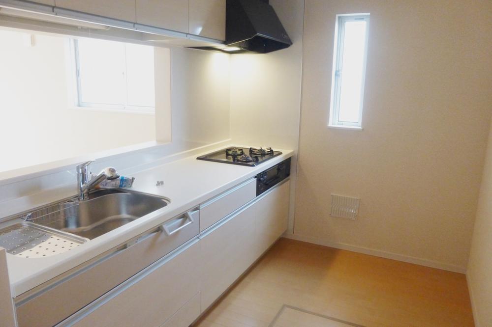 Kitchen. Artificial marble counter ・ With under-floor storage