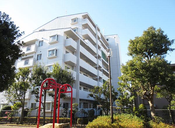 Local appearance photo. Local (12 May 2013) Shooting