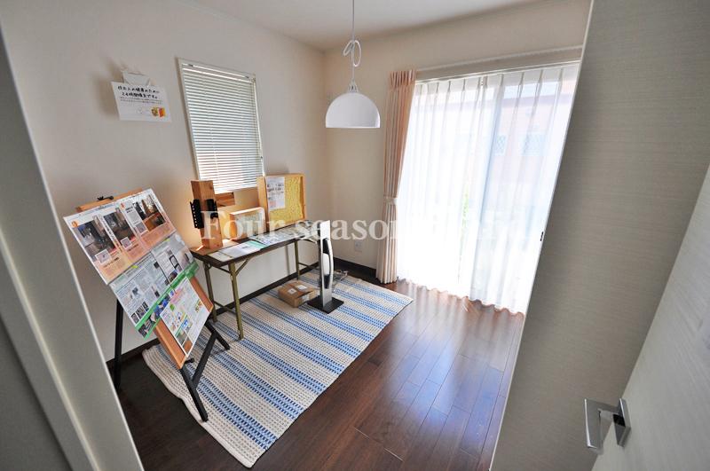 Non-living room. Indoor (March 2013) Shooting