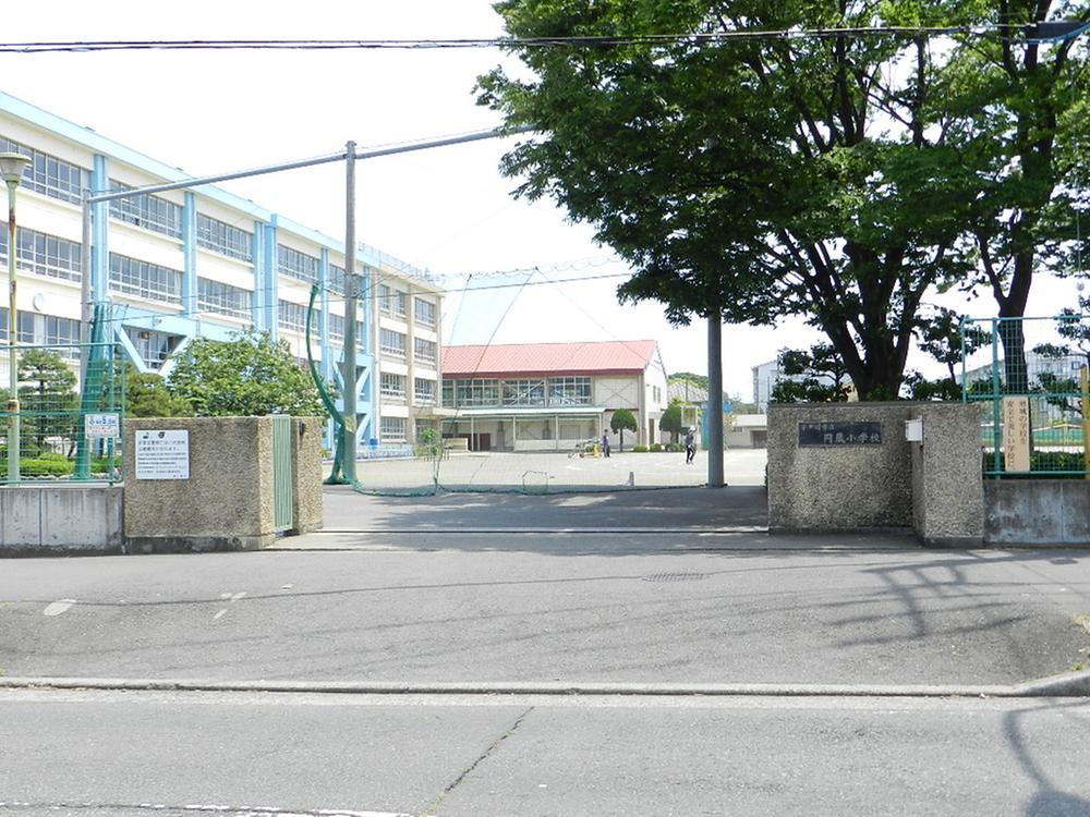 Primary school. Chigasaki City Enzo up to elementary school 383m