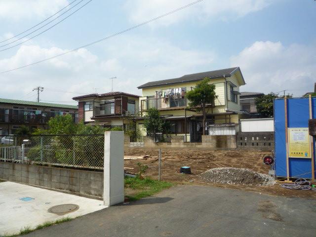 Local photos, including front road. Local (September 2013) Shooting