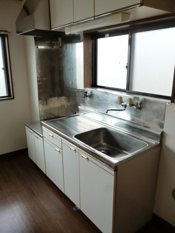 Kitchen. Gas stove installation Allowed
