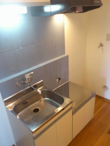 Kitchen. Two-burner gas stove installation Allowed