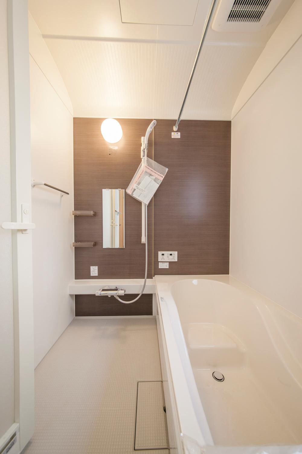 Same specifications photo (bathroom). Example of construction