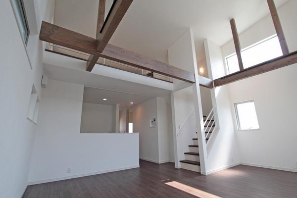 Same specifications photos (living). Wood is a sharp image in white keynote