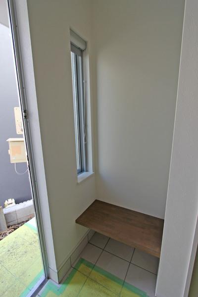 Entrance. Local (10 May 2013) Shooting