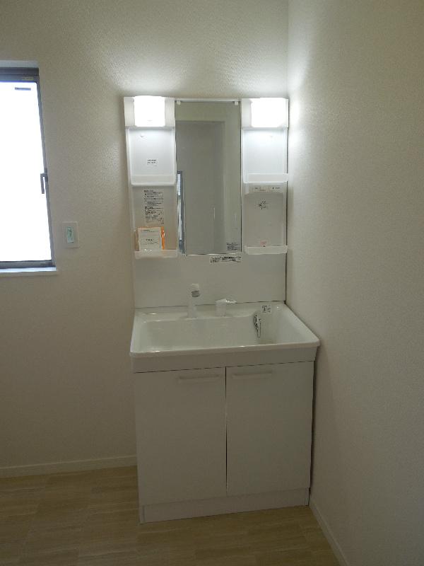 Same specifications photos (Other introspection)