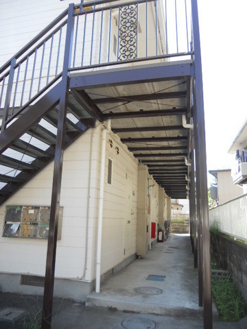 Entrance.  ☆ Shopping convenient location! Pet breeding Allowed! Quiet and living environment ・ Sunny