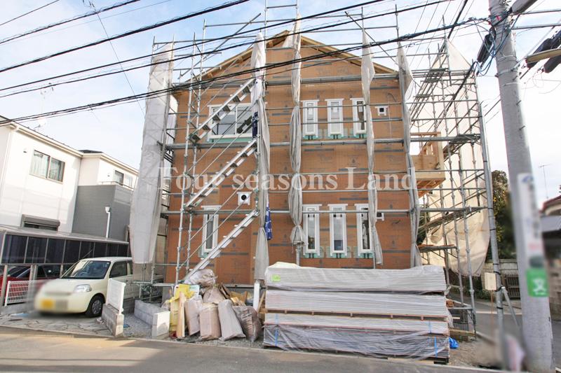 Local appearance photo. Local (12 May 2013) Shooting