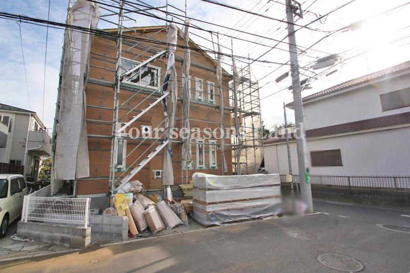 Local appearance photo. Local (12 May 2013) Shooting