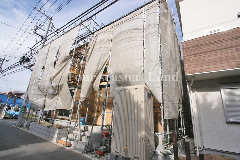 Local appearance photo. Local (12 May 2013) Shooting