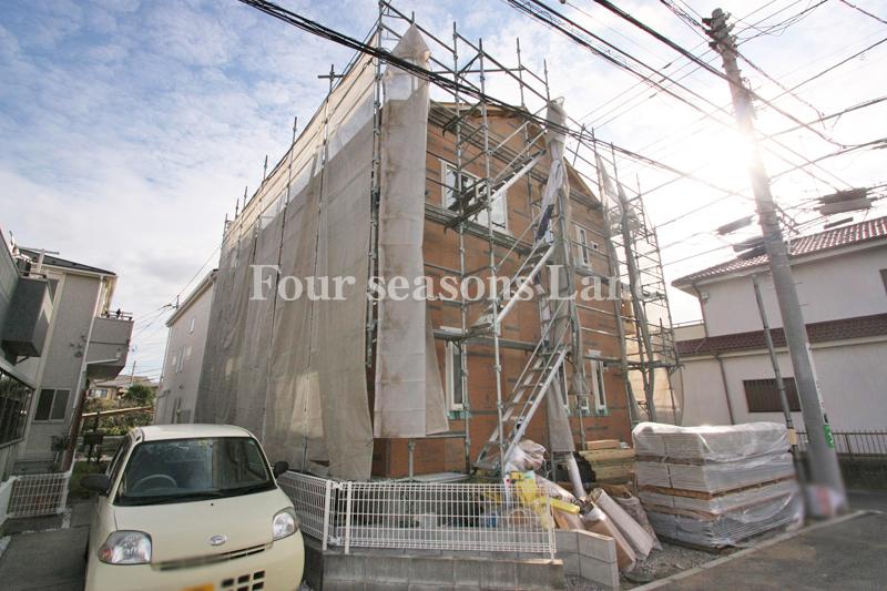 Local appearance photo. Local (12 May 2013) Shooting