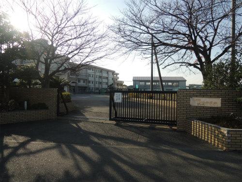 Junior high school. Hagizono 950m until junior high school