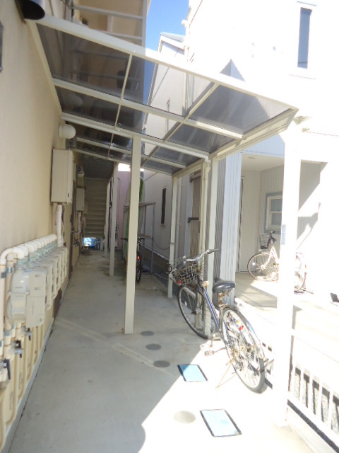 Entrance.  ☆ Surfboard yard ・ To the sea three minutes ・ It will be built shallow Property ☆ 