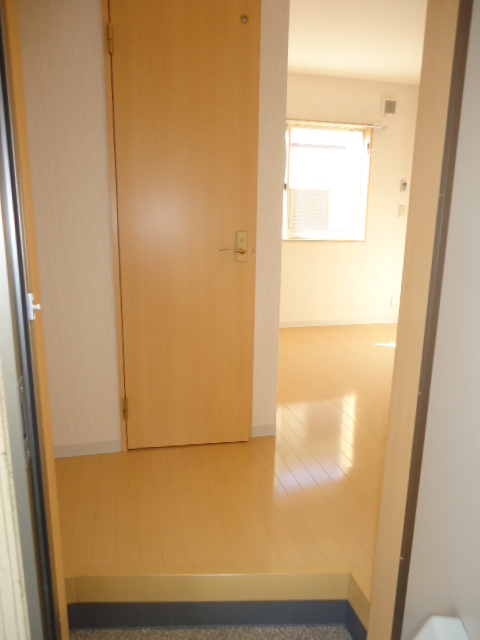 Entrance.  ☆ Surfboard yard ・ To the sea three minutes ・ It will be built shallow Property ☆ 
