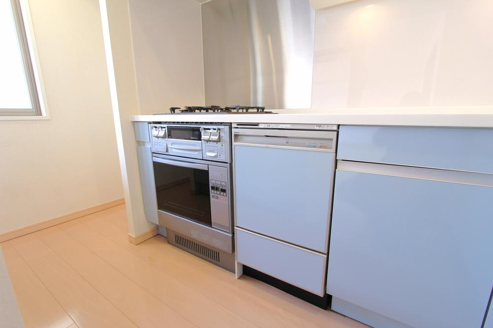 Kitchen. With the favorite cuisine happy oven