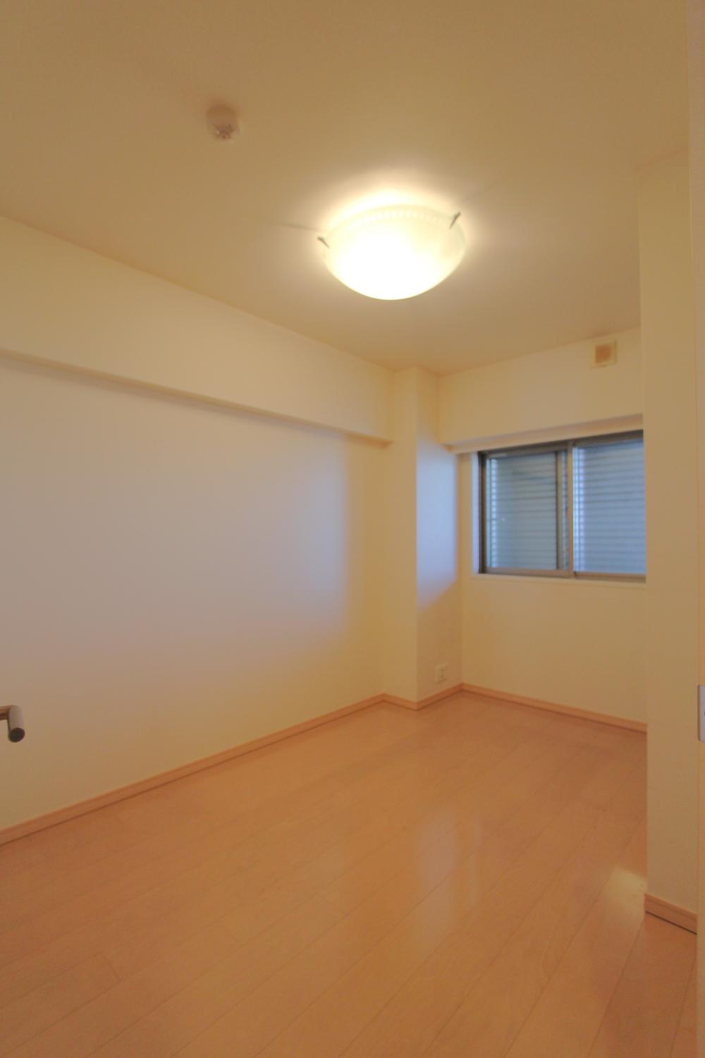 Non-living room. Study 5.3 Pledge state of