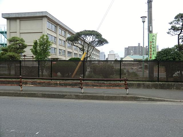Primary school. Chigasaki 630m up to municipal Umeda Elementary School
