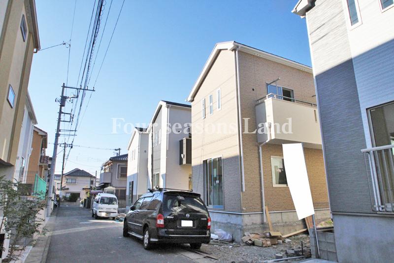 Local photos, including front road. Local (12 May 2013) Shooting