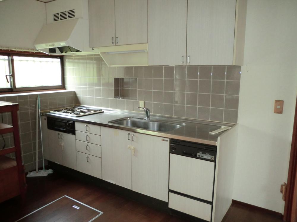 Kitchen. Indoor (April 2013) Shooting