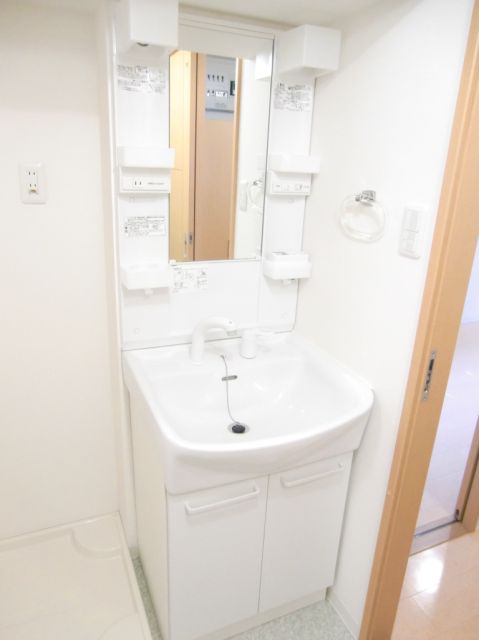 Washroom. Is a dressing room. 