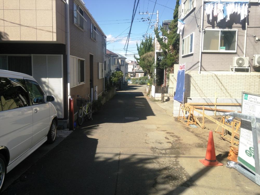 Local photos, including front road. Local (10 May 2013) Shooting