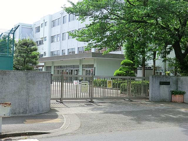 Primary school. Chigasaki City Tsurugadai to elementary school 175m