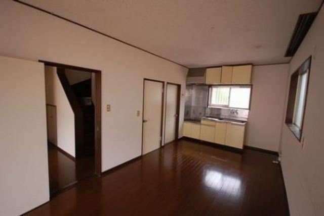 Kitchen. Gas stove installation Allowed