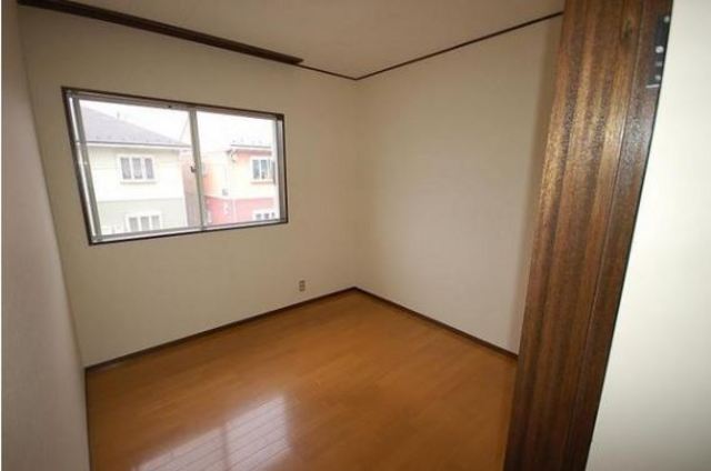 Other room space. Western-style 4.5 Pledge