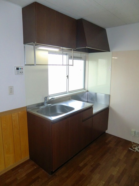 Kitchen. Gas stove installation Allowed