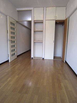 Living and room. Flooring (current state priority)