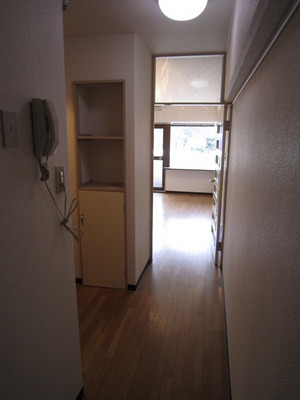 Kitchen. Entrance ~ kitchen