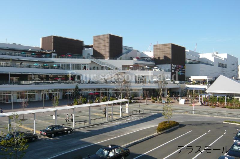 Shopping centre. H & M Terrace Mall 1150m to Shonan