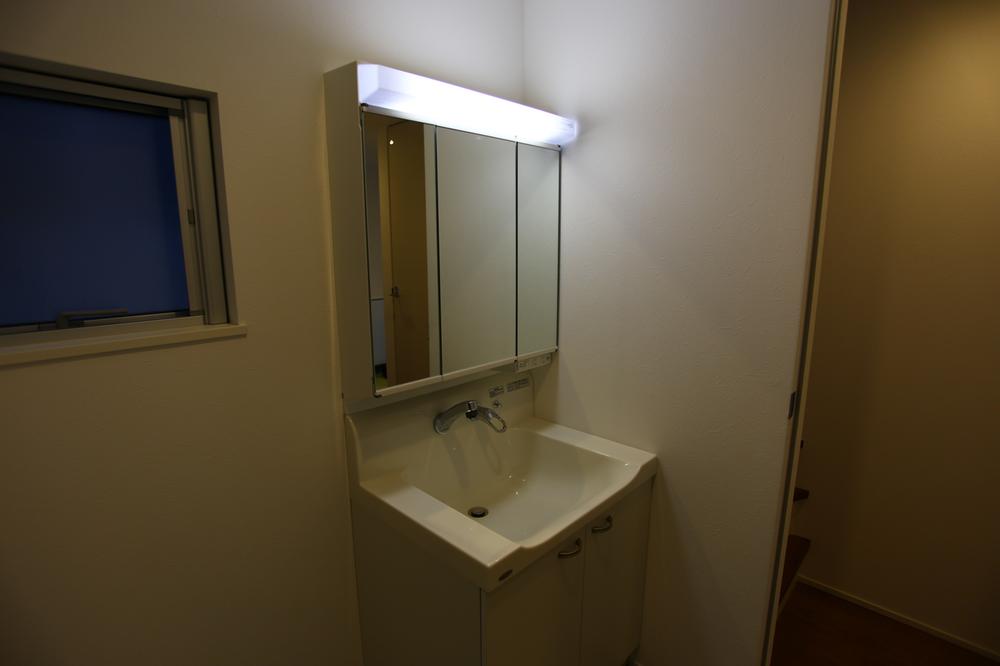 Same specifications photos (Other introspection). Same specifications