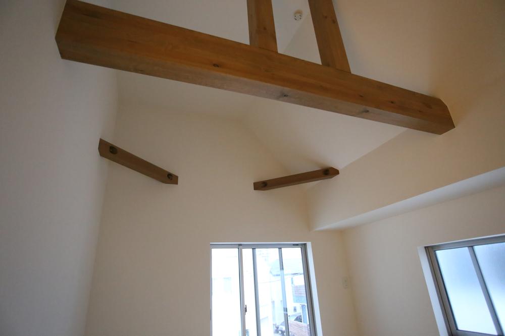 Same specifications photos (Other introspection). Same specifications