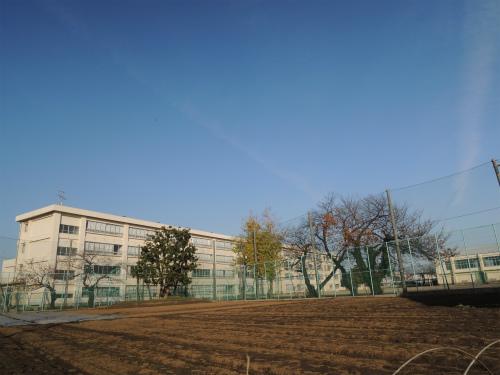 Junior high school. Tsurumine until junior high school 1200m