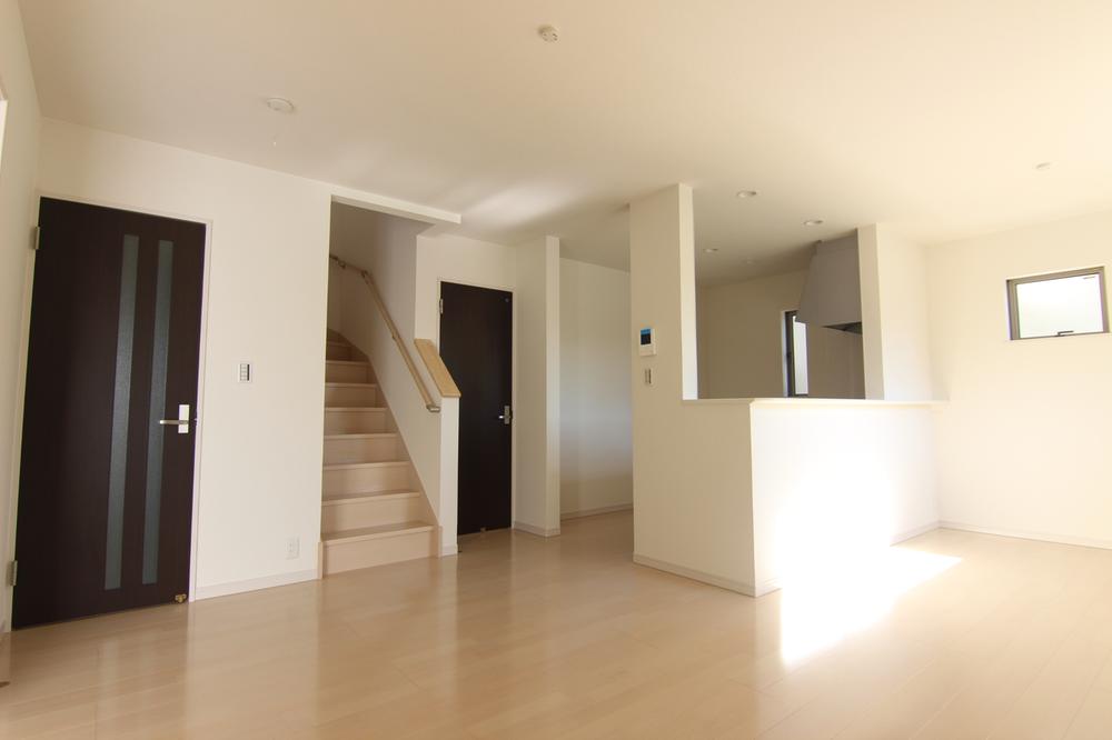 Same specifications photos (living). ○ 3 Building: Popular living in stairs type