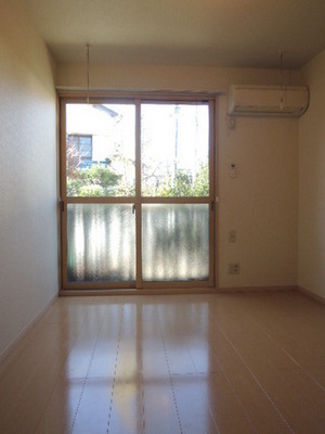 Living and room. Western-style 6 Pledge