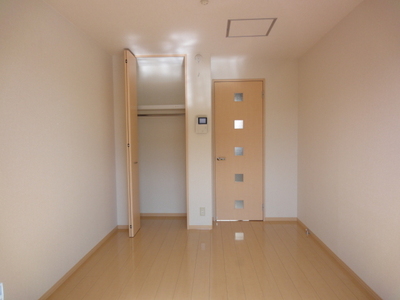 Living and room. Western-style 6.0 Pledge